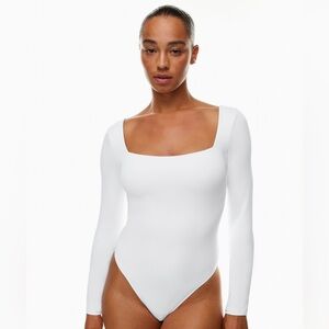NWT Aritzia Babaton Contour Squareneck/Headway Bodysuit